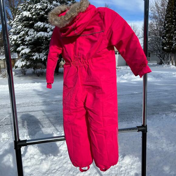 New warm girl’s snowsuit size 3T - Picture 3 of 6